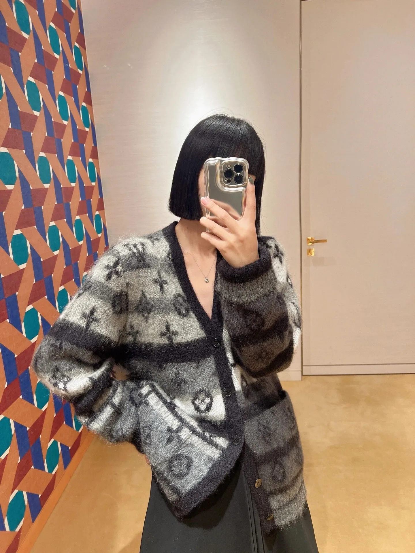 Louis Vuitton/Louis Vuitton contrasting jacquard mohair cardigan